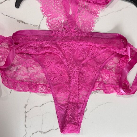 Victoria’s Secret | The Dreamer Hot Pink Open Cup Apron Teddy 4384 - Picture 3 of 13